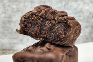 Συνταγή για πανεύκολο σοκολατένιο γλυκό σε ποτήρι - Χωρίς ζάχαρη, έτοιμο σε 15 λεπτά