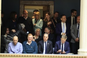 Ο σχεδιαστής Νίκος Αποστολόπουλος παντρεύεται τον σύντροφό του: "Εγώ την έκανα την πρόταση γάμου, εγώ είμαι ο κυνηγός"