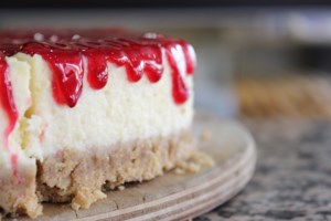 Ενα γλυκό που μυρίζει Χριστούγεννα - Εύκολο cheesecake με άρωμα κανέλας