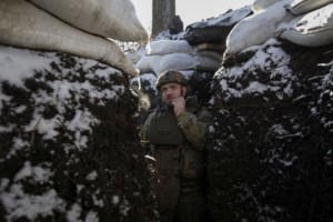 Ουκρανία: Το Λονδίνο εξετάζει να προμηθεύσει το Κίεβο με άρματα μάχης Challenger 2