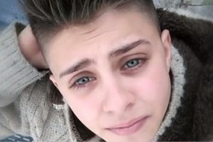 Αδιανόητο περιστατικό στην Πάτρα: Γυναίκα κατέβηκε από το αμάξι της και ξεκίνησε στα… χαστούκια τον οδηγό πίσω της - εικόνα 2