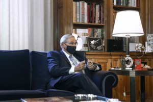 Στην Ελλάδα οι Αμερικανοί γερουσιαστές Κ. Μέρφι και Τζ. Όσοφ - Συναντήσεις με Μητσοτάκη και Δένδια