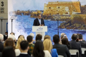 ''Καρφί'' Τσακαλώτου στον Πολάκη: "Το μαξιλάρι των 37 δισ. δεν το αφήσαμε στη ΝΔ αλλά στον ελληνικό λαό"