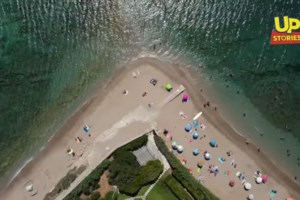 Μήλος: Το σεληνιακό τοπίο του Σαρακήνικου από ψηλά - Λευκά βράχια & σμαραγδένια νερά [βίντεο]