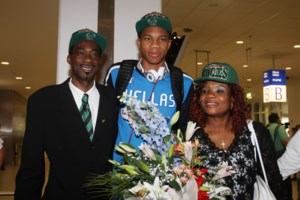 Ο Γιάννης Αντετοκούνμπο εξηγεί γιατί έκανε το εμβόλιο κατά του κορονοϊού