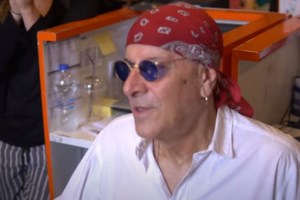 Πυξ Λαξ όπως Ράδιο Αρβύλα: Δεν πείθουν ότι δεν ήξεραν τίποτα για τον παιδόφιλο ντράμερ τους - εικόνα 2