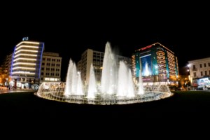 Χανιά: Εντυπωσιακός στολισμός στο παλιό λιμάνι - Χιλιάδες λαμπιόνια στα ιστιοφόρα [εικόνες]