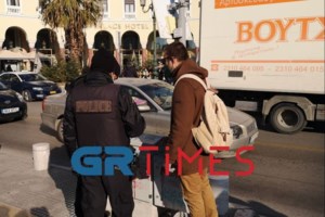 Ανάρπαστες οι μάσκες KN-95: Χαμός στα social media για τις αυξήσεις στις τιμές - Τι λένε οι φαρμακοποιοί