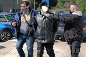 Καβάλα - Πατέρας 23χρονου που δολοφόνησε τη γιαγιά του: "Τη σκότωσε επειδή δεν είχε να του δώσει λεφτά. Ήμουν μπροστά" - εικόνα 3