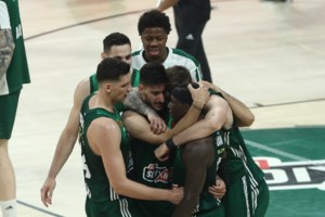 Με ήρωα τον Νικ Καλάθη η Φενέρμπαχτσε κέρδισε τη Μονακό στην παράταση και πήγε στο Final-4