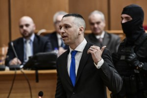 Σπαρτιάτες: Τρίτη διακοπή στη δίκη - Πάλι απουσίαζε ο Βασίλης Στίγκας, επικαλέστηκε ασθένεια