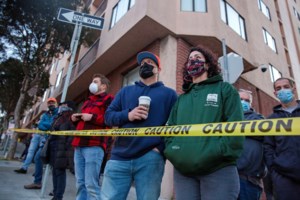 Επιτάχυνση των διαδικασίων για το πιστοποιητικό εμβολιασμού ζητάει ο Βέμπερ