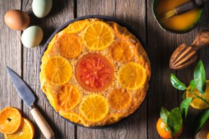 Συνταγή: Το απόλυτο bitter σοκολατένιο κέικ από τον Ακη Πετρετζίκη - Σκέτη κόλαση