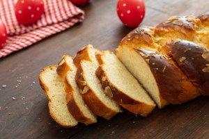 Πετρετζίκης: 2+1 δροσερά, γευστικά και πανεύκολα γλυκά για το πασχαλινό τραπέζι