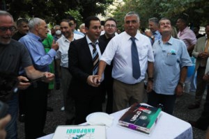 Τράγκας: "Εμφύλιος" στην οικογένεια για την τεράστια περιουσία - Σύζυγος και πρώτος γιος απέναντι στον δεύτερο γιο - εικόνα 2