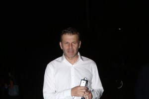 Απόστολος Γκλέτσος σε δημοσιογράφους: "Εσείς το φτιάξατε το θέμα - Η Τατιάνα έβγαλε ψεύτικη μάνα" [Βίντεο] - εικόνα 2