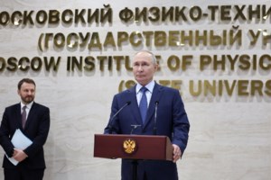 Γροιλανδία σε Τραμπ: "Κάτω τα χέρια από τα ορυκτά μας, αυτό είναι δική μας αρμοδιότητα" - εικόνα 3