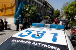 Τον θετικό στον ιό γιατρό που καταγγέλλεται ότι συνεχίζει να εξετάζει ασθενείς, εγκαλεί ο Ιατρικός Σύλλογος