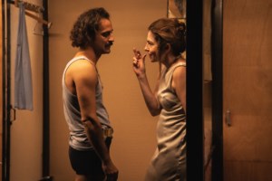 Το βραβείο Booker 2025 στον συγγραφέα Ντέιβιντ Σάλαϊ για το "Flesh" - Η υπόθεση του βιβλίου