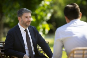 Βίντεο: H Διαμαντοπούλου με "Απαράδεκτους" και Φασουλή για τις εκλογές - "Η Άννα δεν μιλάει ξύλινα, είναι φυτό όμως"