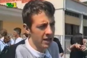 Throwback: Η προ 30 ετών φωτογραφία του Τάσου Τρύφωνος - "Δεν θέλω σχόλια για το 'υπέροχο' styling των 90's" [εικόνα]