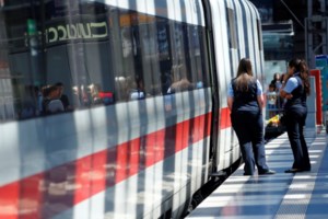 Γερμανία: Χιλιάδες πολίτες σε καραντίνα σε Ρηνανία, Βεστφαλία - Πληθαίνουν οι εστίες μόλυνσης