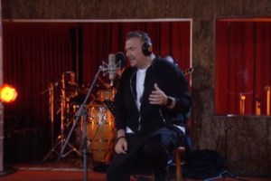 Οι "Άγαμοι Θύται" επιστρέφουν μέσω YouTube με... σπαρταριστά σκετσάκια [βίντεο]