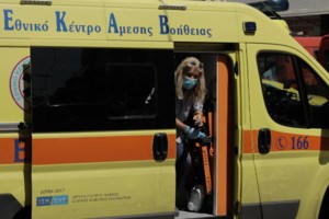 Σαλαμίνα: Κατέρρευσε και πέθανε 47χρονος μηχανικός μέσα σε πλοίο