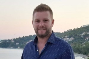 Θανατηφόρο τροχαίο στη Χαμοστέρνας: Νεκρός 22χρονος μετά από σύγκρουση μηχανής με λεωφορείο