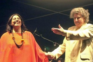 Φοίβος Δεληβοριάς για Μίκη Θεοδωράκη: Ο μόνος άνθρωπος που είδα να πετάει