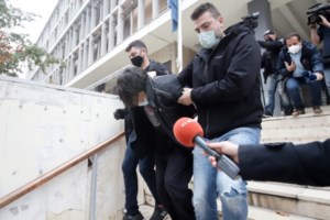 Θεσσαλονίκη: Ισόβια στον 28χρονο ληστή που σκότωσε τον ψιλικατζή - Ελεύθερος ο 36χρονος που κρατούσε "τσίλιες"