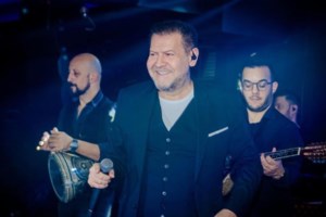 Πέθανε ο τραγουδιστής Χάρης Κωστόπουλος