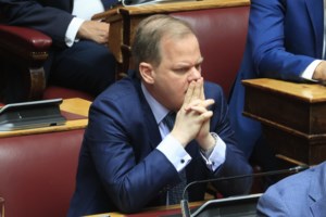 Τέμπη: Live η συζήτηση στη Βουλή για την παραπομπή Καραμανλή - Προς αποχώρηση η αντιπολίτευση πριν την ψηφοφορία