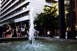 Δήμος Αθηναίων για καύσωνα: Ανοίγουν 7 κλιματιζόμενοι χώροι για τους πολίτες