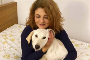 H Τάνια Τρύπη με την Αγάπη της που έχει βιαστεί: " Δεν είναι πάντα τυχερά τα πλάσματα που κακοποιούνται" - Συγκινητικό βίντεο - εικόνα 2