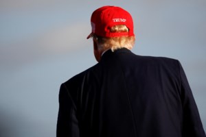 Διαψεύδει ο Τραμπ ότι ήταν εξοργισμένος με τη Μελάνια: Fake news ότι την κατηγόρησα για τον Τουρκοαμερικανό γιατρό