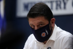 Κορονοϊός: Μόνο με ραντεβού στις ΔΟΥ της Αττικής