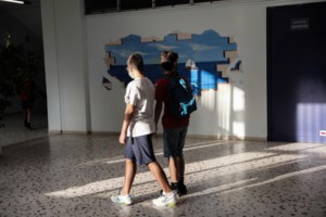 Κορονοϊός: Αγωνία για βρέφος 2 μηνών που νοσηλεύεται σε ΜΕΘ - 15 παιδιά σε νοσοκομεία στην Αττική