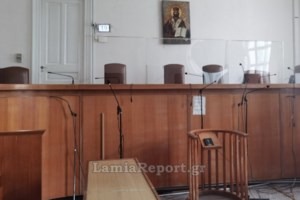 Λαμία: Συμπλοκή μεταξύ Ρομά με πέτρες και καδρόνια στο κέντρο της πόλης [βίντεο]