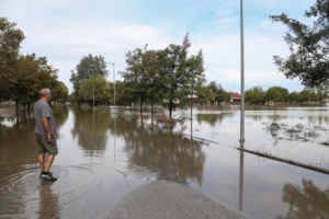 Καρδίτσα: Συγκλονίζει η μητέρα της αγνοούμενης φαρμακοποιού: Κοιτάζω από το παράθυρο μήπως φανεί [βίντεο]