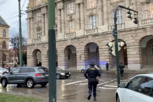 Τσεχία: Ενισχυμένα μέτρα ασφαλείας σε όλη τη χώρα μετά το χθεσινό μακελειό - Ύποπτος για δύο ακόμα φόνους ο δράστης - εικόνα 7