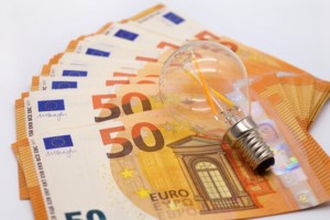 Χρωματιστά τιμολόγια ρεύματος: Το πράσινο επέλεξαν τελικά 7 στα 10 νοικοκυριά - εικόνα 2