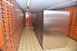 Ριφιφί στις "χρυσές" θυρίδες: Αμφισβητεί τα στοιχεία ο Γκουρούσης και ζητά τεχνικό σύμβουλο - Στο πλευρό του ως μάρτυρας η Καμπουρέλη - εικόνα 3