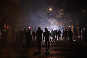 Ψάχνουν τα "κεφάλια" των χούλιγκαν: Στο στόχαστρο πέντε εγκληματικές οργανώσεις με διασυνδέσεις σε πολιτικά άκρα