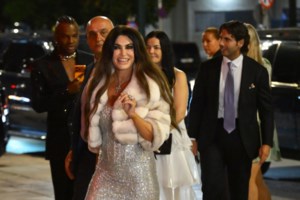 Ένταση έξω από τα δικαστήρια για τη δολοφονία του Άλκη Καμπανού - "Ανεγκέφαλοι συνεχίζουν τη βία" - εικόνα 2