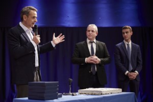 Σεισμός στην Τουρκία: Επέστρεψαν στην Ελλάδα οι ήρωες της ΕΜΑΚ - Το συγκινητικό "ευχαριστώ" των Τούρκων και η υπόσχεση - εικόνα 17