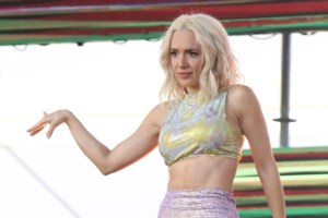 Καλομοίρα: "Γιατί έγινες έτσι, έχασες τη φυσική σου ομορφιά" - Δίχασε το διαδίκτυο με τις παρεμβάσεις στο πρόσωπό της - εικόνα 2