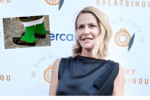 Αμαλία Κωστοπούλου: Κοσμοπολίτικες διακοπές στο Μόντε Κάρλο με εντυπωσιακό μίνι cape dress Valentino - εικόνα 6