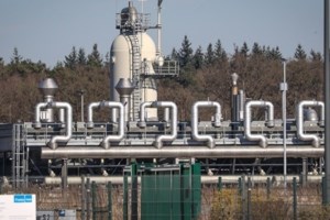 Bloomberg: Η Κομισιόν προτείνει έκτακτη εισφορά 33% στα υπερκέρδη διυλιστηρίων - εικόνα 2