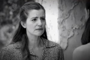 Οι Άγριες Μέλισσες πήγαν θέατρο: Μαυρισμένοι και χαλαροί οι πρωταγωνιστές στο Άλσος λίγο πριν την πρεμιέρα [Εικόνες]